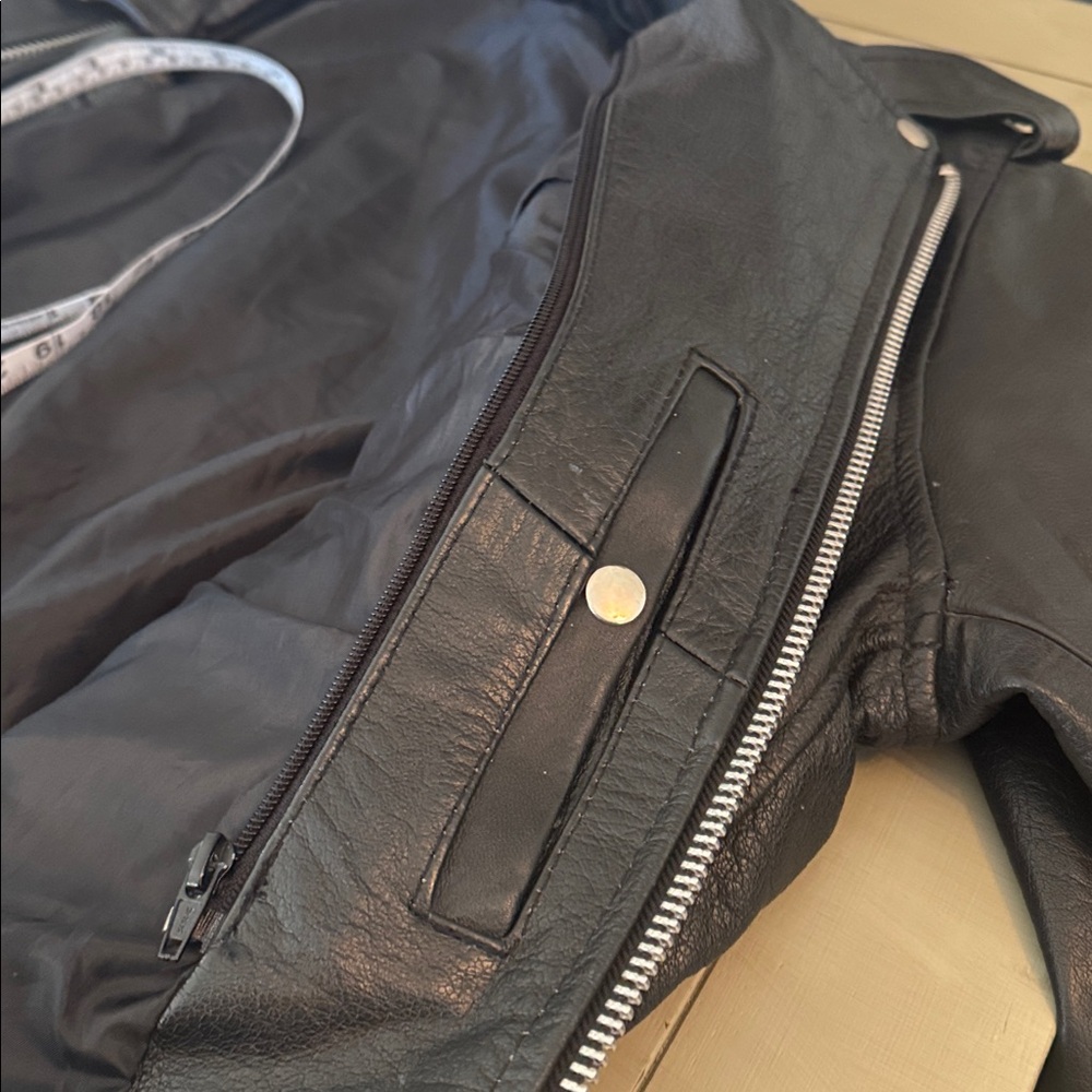 Vintage Men's Black Leather Riding Jacket size 52 - Picture 5 of 6